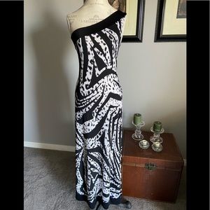 Black/white maxi